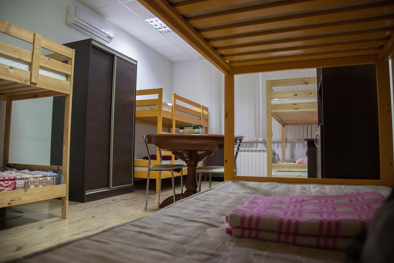 Gde Spat Hostel Ekaterinburg Ngoại thất bức ảnh